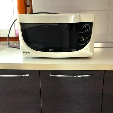 La Dolce - Con Parcheggio Privato Vicino Al Centro E All'ospedale *