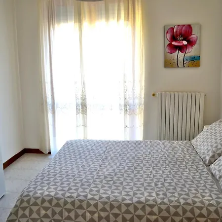 La Dolce - Con Parcheggio Privato Vicino Al Centro E All'ospedale