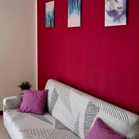 La Dolce - Con Parcheggio Privato Vicino Al Centro E All'ospedale