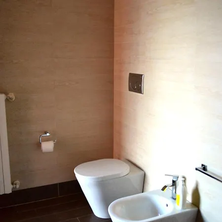 La Dolce - Con Parcheggio Privato Vicino Al Centro E All'ospedale Asti